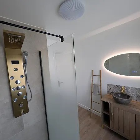 Jacuzzi Sauna Pour Detente En Couple Ou En Famille 펜션 *